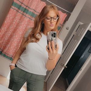 Meet your Posher, Tiffany